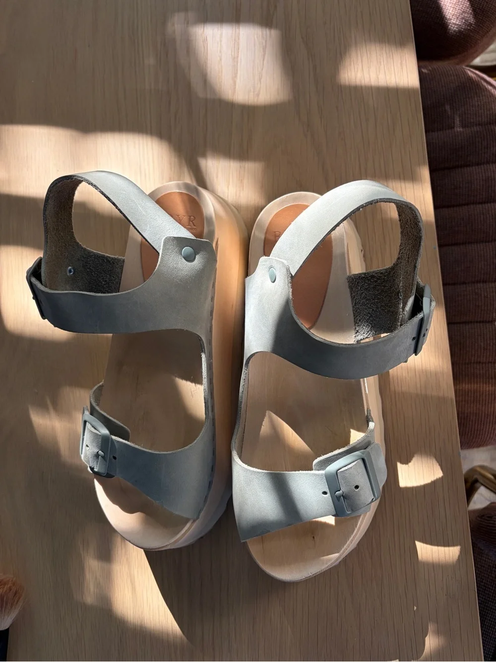 Women’s Platform Buckle Sandals in Light Gray